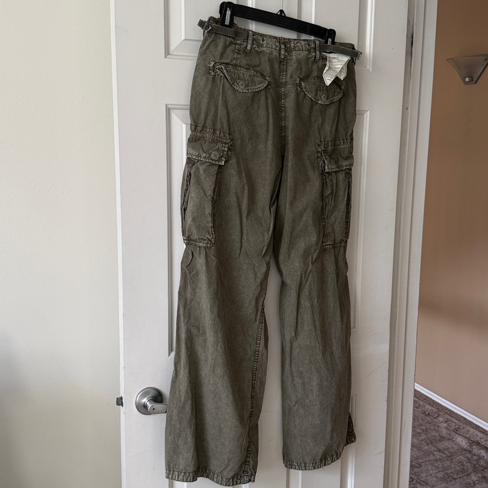 R13 Wide Leg Cargo Pants in GD Olive 28- Small Hole - Picture 7 of 16